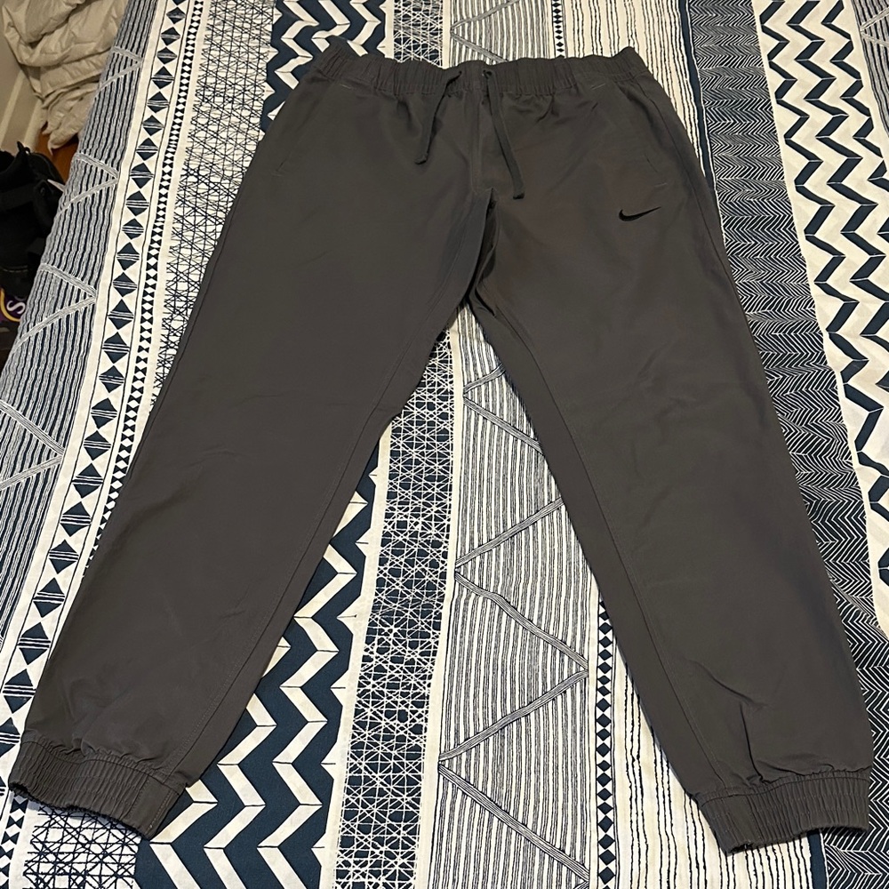 Nike Men's Gray Joggers